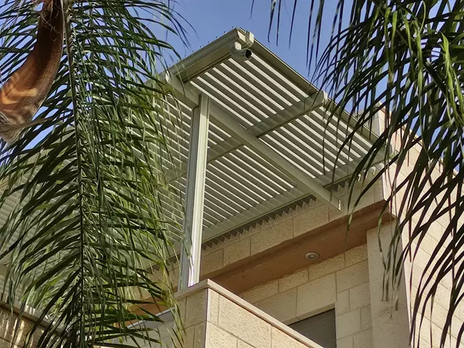 בנייה והתקנת פרגולת אלומיניום 7